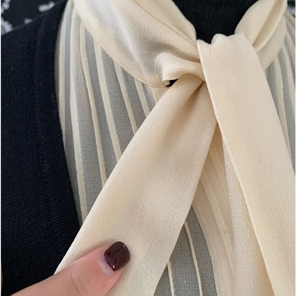 🦇 Vintage Ralph Lauren Sweater Blouse 🦇 - Picture 5 of 9